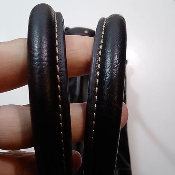 American Living Women's Shoulders Bag - Picture 14 of 16